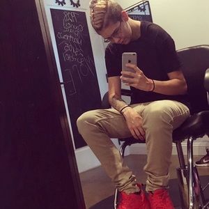 Meet your Posher, Aaron